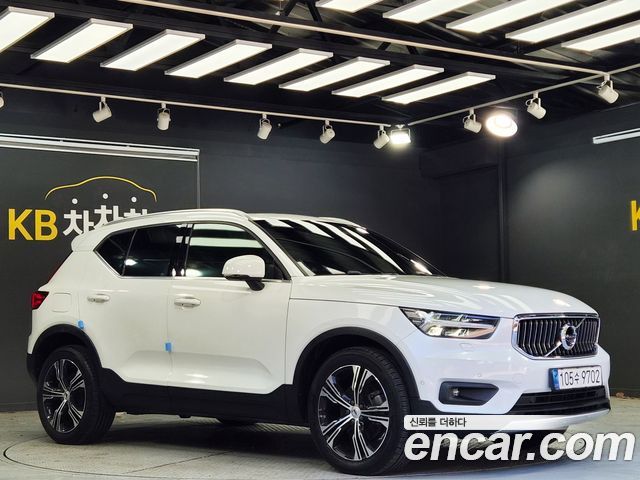 Volvo XC40 2021 — photo 3