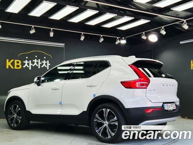 Volvo XC40 2021 — photo 4