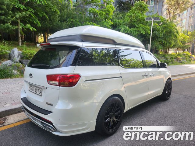 Kia Canival 2017 — photo 2
