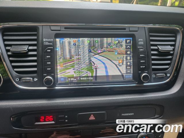 Kia Canival 2017 — photo 13