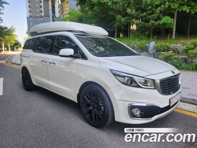 Kia Canival 2017 — photo 16
