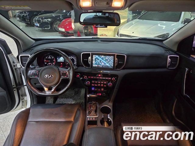 Kia Sportage 2018 — photo 8