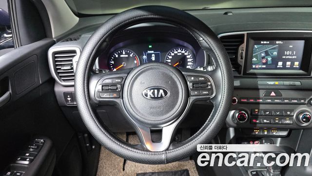 Kia Sportage 2016 — photo 13