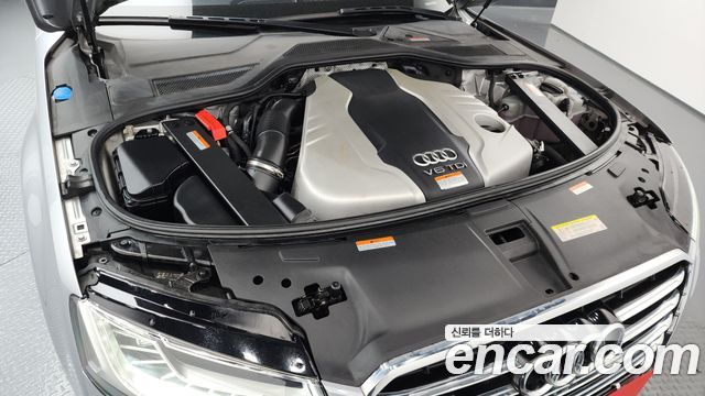 Audi A8 2015 — photo 6
