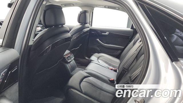 Audi A8 2015 — photo 11