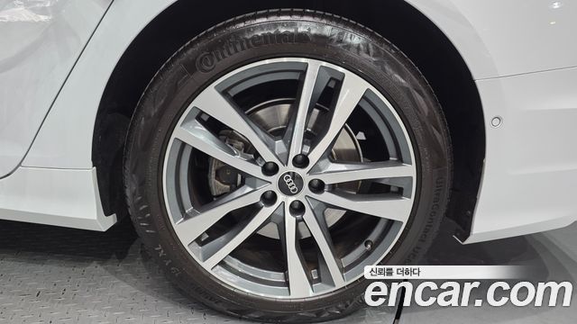 Audi A6 2021 — photo 5