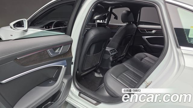 Audi A6 2021 — photo 18