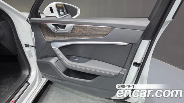 Audi A6 2021 — photo 14