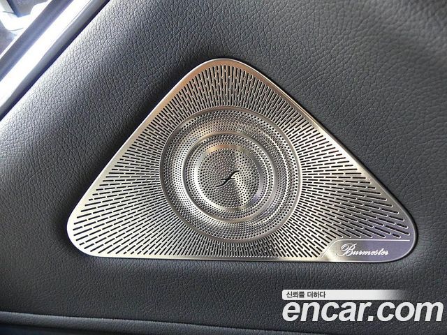 Mercedes-Benz S-Class 2021 — photo 18