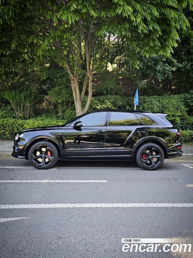 Bentley Bentayga 2022 — photo 6