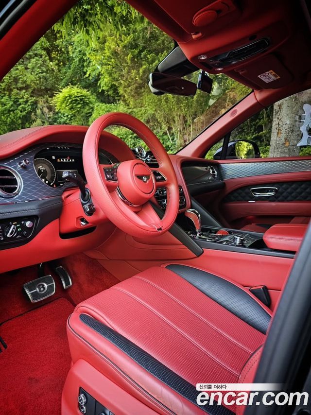 Bentley Bentayga 2022 — photo 10