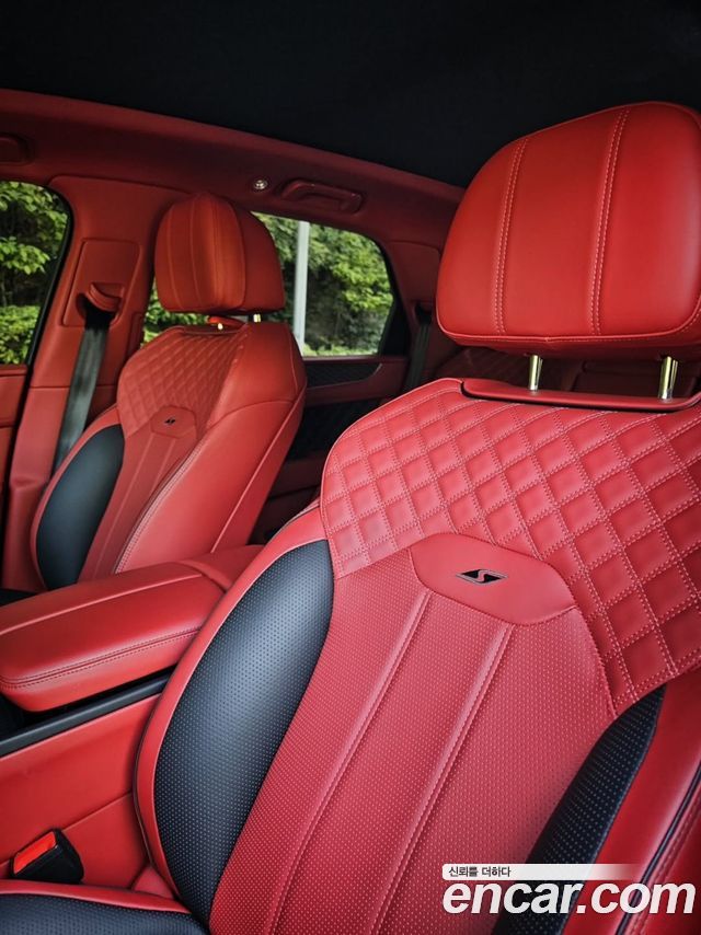 Bentley Bentayga 2022 — photo 12