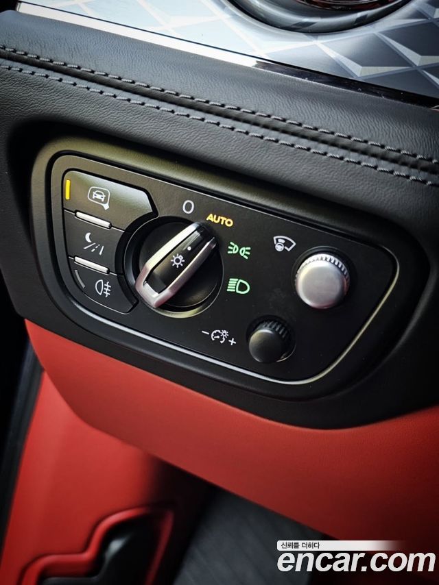 Bentley Bentayga 2022 — photo 20