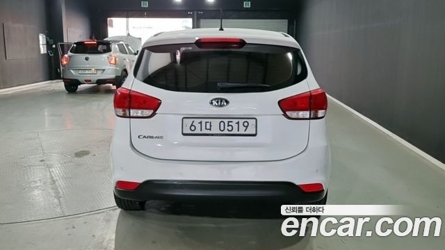 Kia Carens 2016 — photo 4