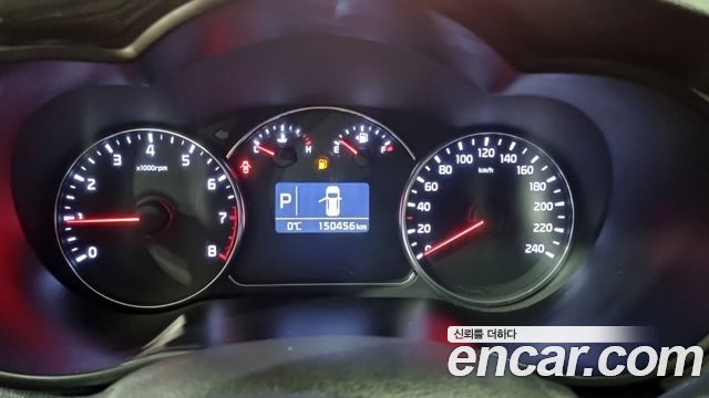 Kia Carens 2016 — photo 8