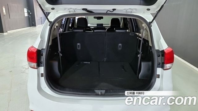 Kia Carens 2016 — photo 12
