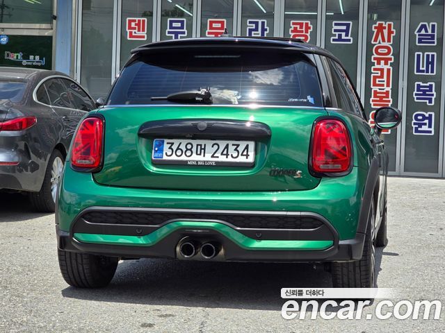 Mini Cooper 2024 — photo 2