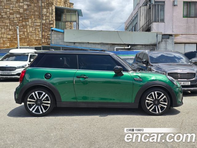 Mini Cooper 2024 — photo 4