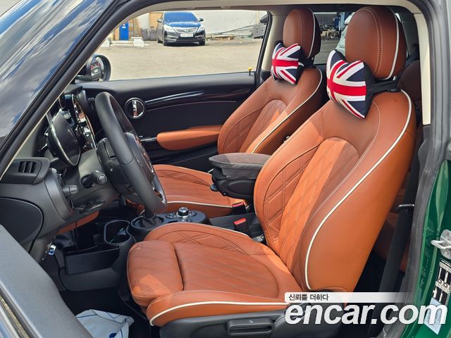 Mini Cooper 2024 — photo 8