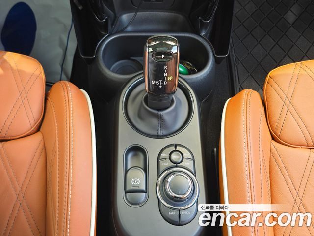 Mini Cooper 2024 — photo 14