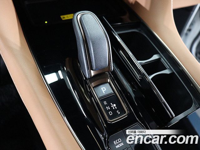 Toyota Alphard 2024 — photo 8