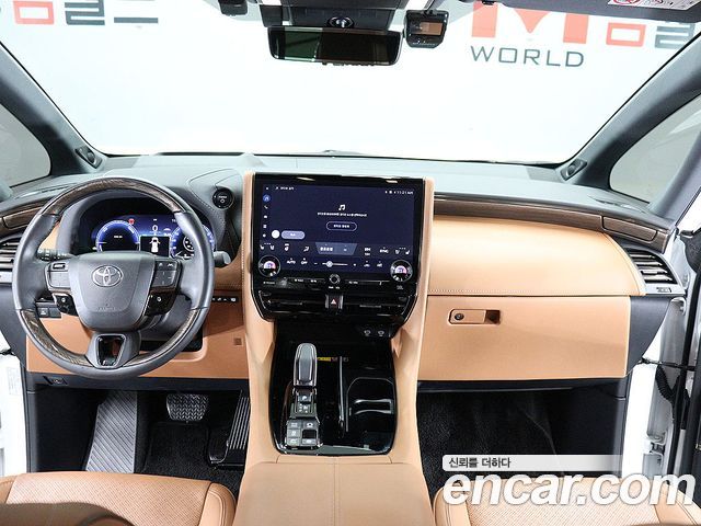 Toyota Alphard 2024 — photo 13