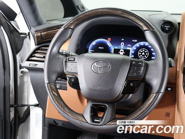Toyota Alphard 2024 — photo 14