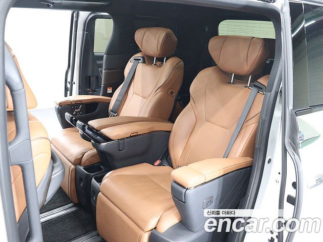 Toyota Alphard 2024 — photo 15