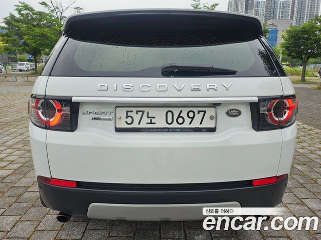 Land Rover Discovery Sport 2016 — photo 6