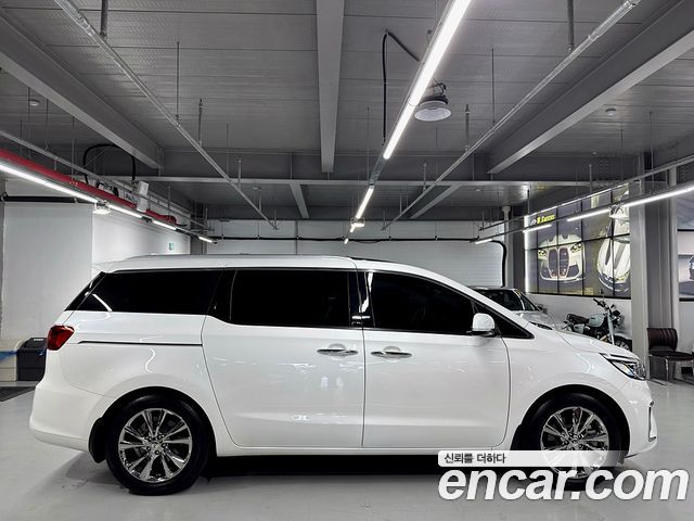Kia Canival 2019 — photo 5