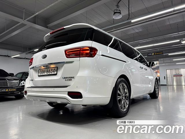 Kia Canival 2019 — photo 7