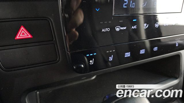 Hyundai Staria 2024 — photo 25