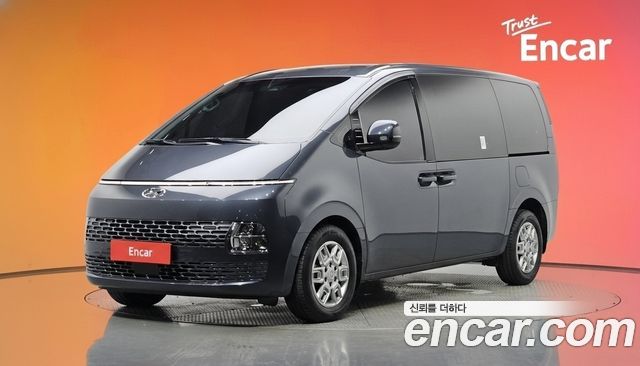 Hyundai Staria 2024 — photo 1