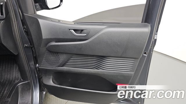 Hyundai Staria 2024 — photo 15