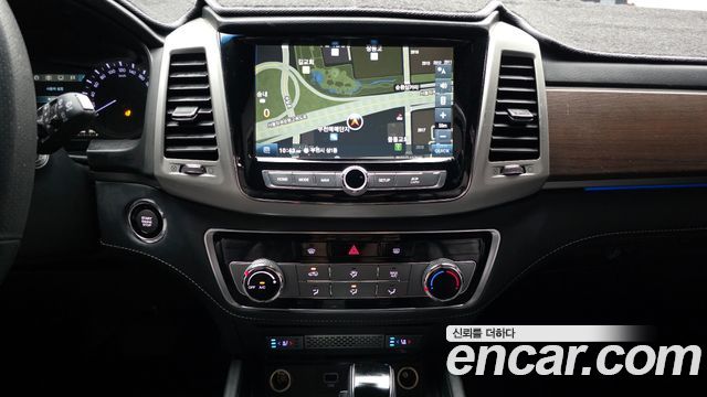 KG Mobility Rexton 2018 — photo 21