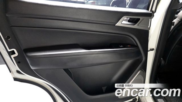 KG Mobility Rexton 2018 — photo 15