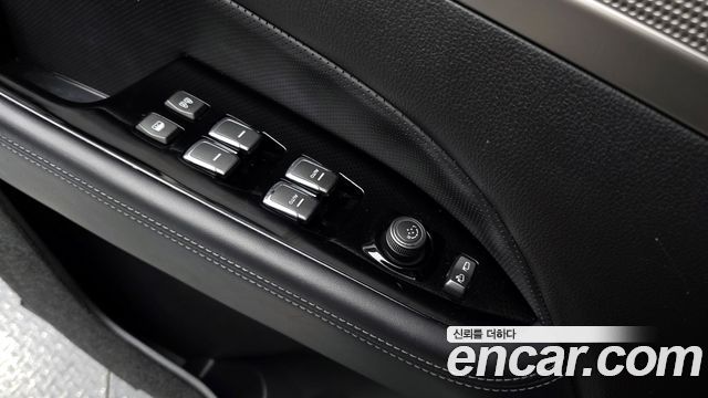 KG Mobility Rexton 2018 — photo 30