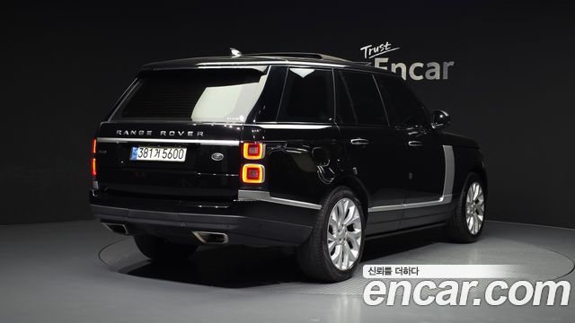Land Rover Range Rover 2018 — photo 2