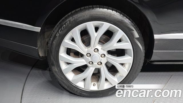 Land Rover Range Rover 2018 — photo 5