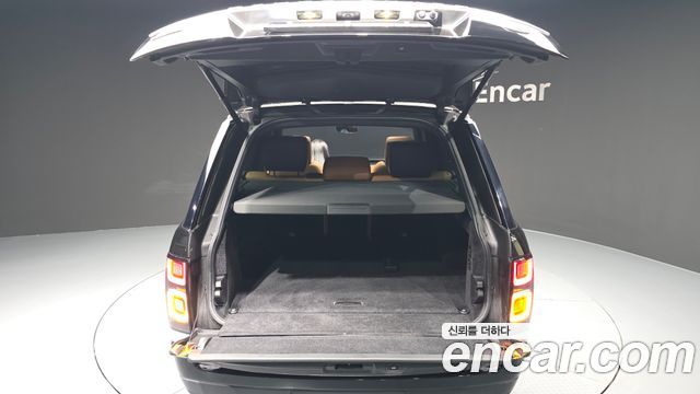 Land Rover Range Rover 2018 — photo 26
