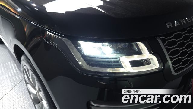 Land Rover Range Rover 2018 — photo 8