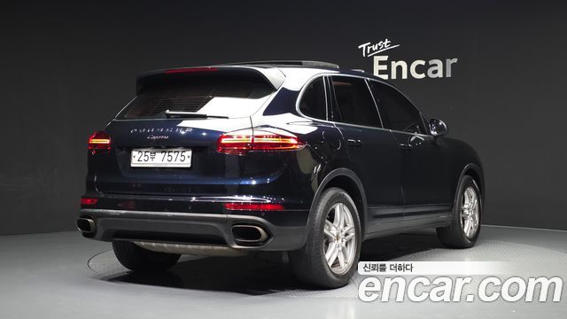 Porsche Cayenne 2016 — photo 2