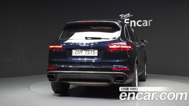 Porsche Cayenne 2016 — photo 4