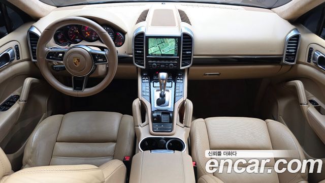Porsche Cayenne 2016 — photo 7