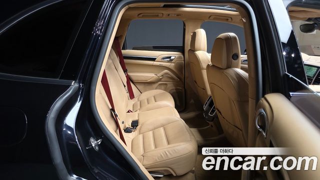 Porsche Cayenne 2016 — photo 12