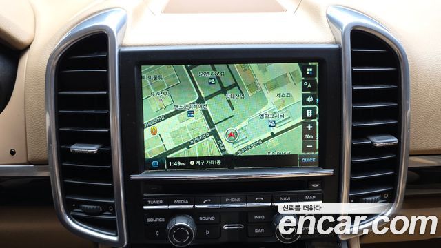 Porsche Cayenne 2016 — photo 14