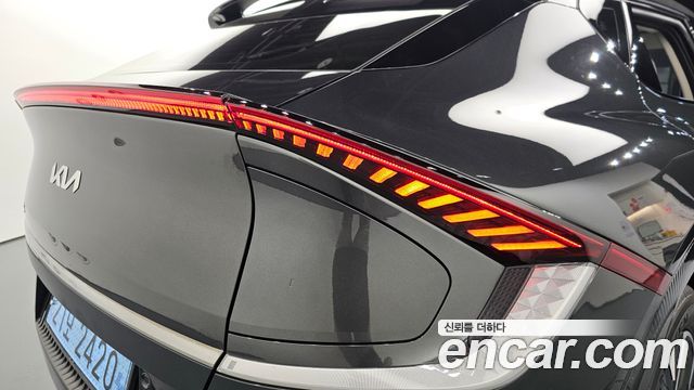 Kia EV6 2023 — photo 9