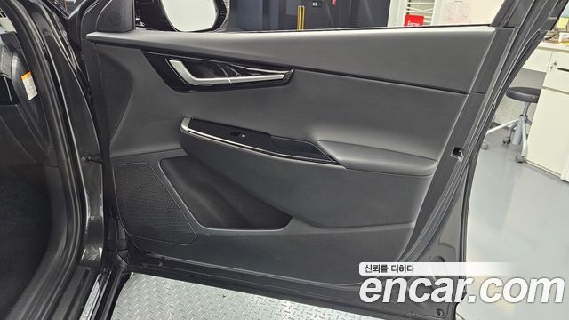 Kia EV6 2023 — photo 14