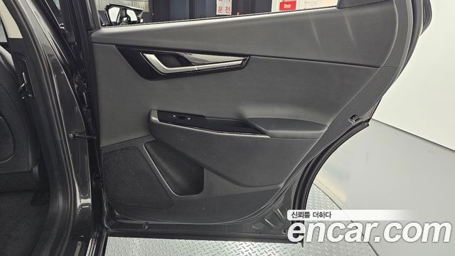 Kia EV6 2023 — photo 15