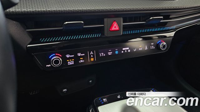 Kia EV6 2023 — photo 31